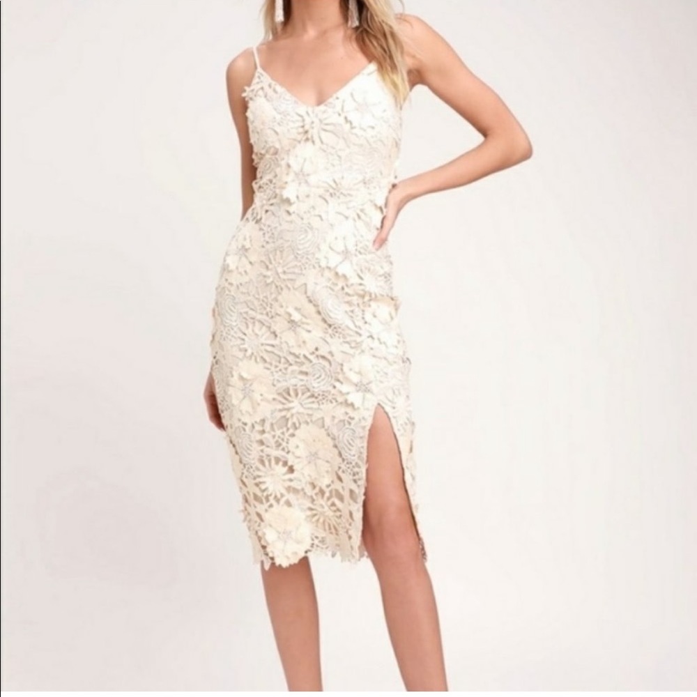 Lulu’s Off White 3D Applique Lace Cocktail Dress